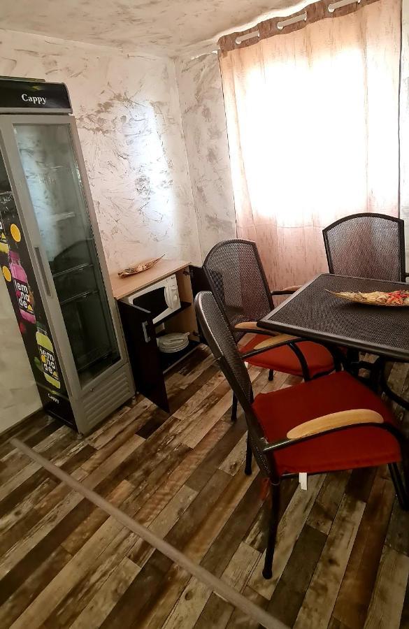 Lazy Lounge Apartments 만갈리아 외부 사진